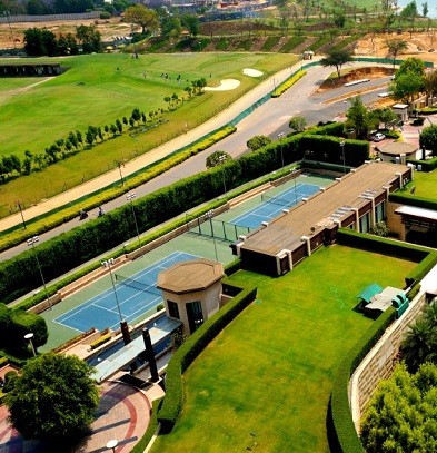 Tennis Court & Golf Views