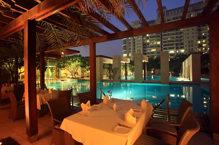 Poolside Restaurant