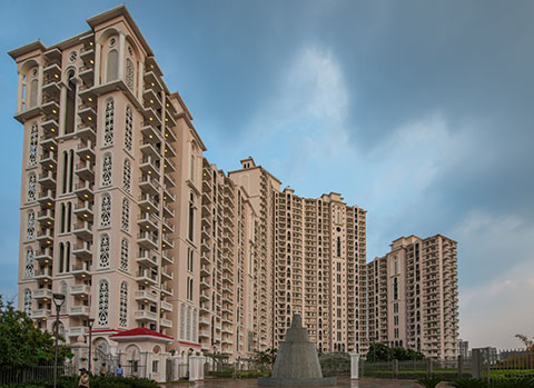 DLF Regal Gardens — Amenities