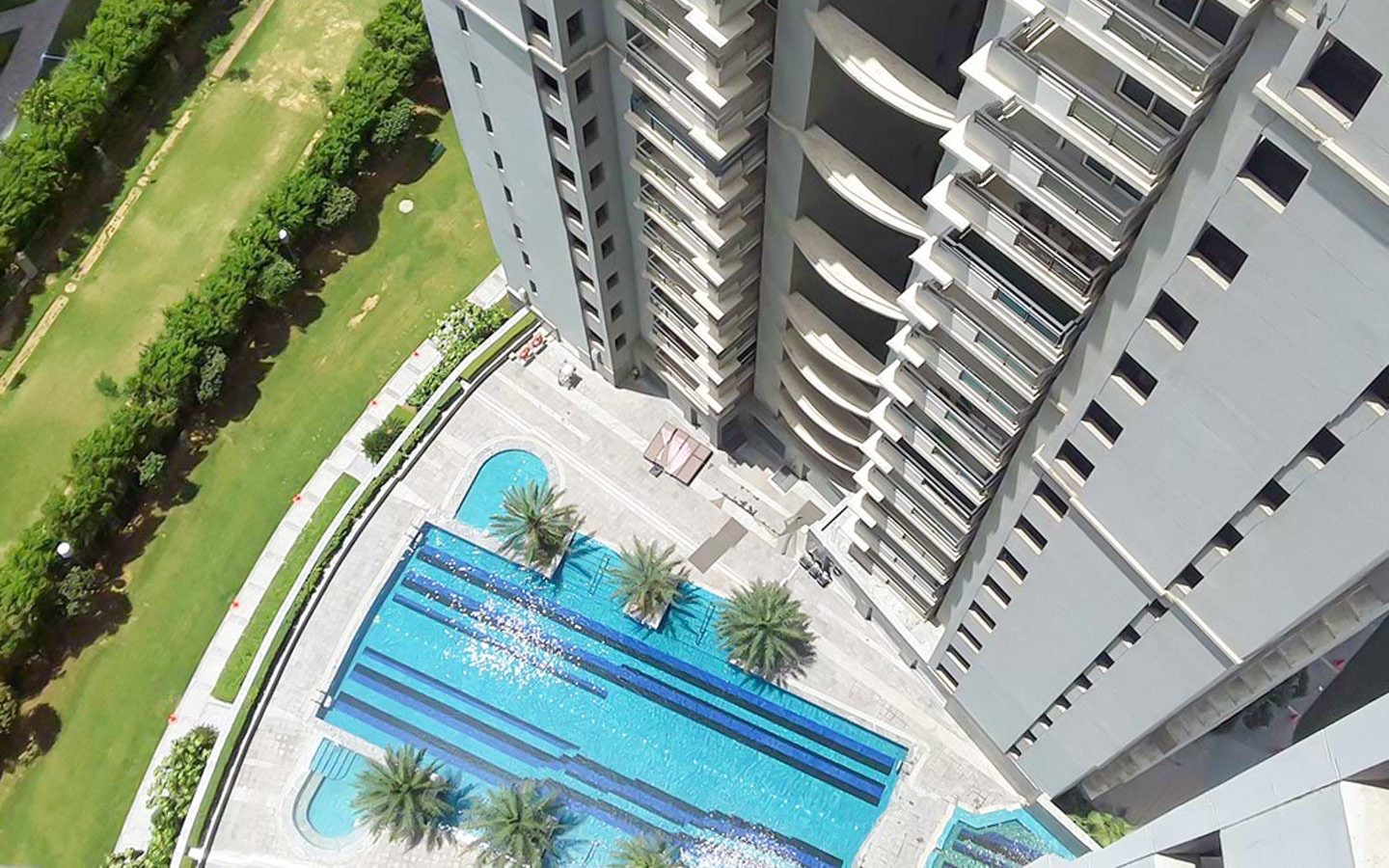 DLF The Belaire — Landscaped Gardens