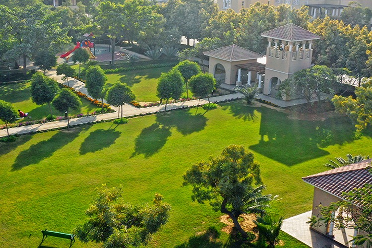 Emaar Emerald Hills — Landscaped Gardens