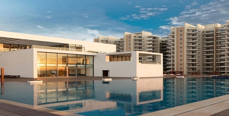 Godrej Aria — Clubhouse & Pool