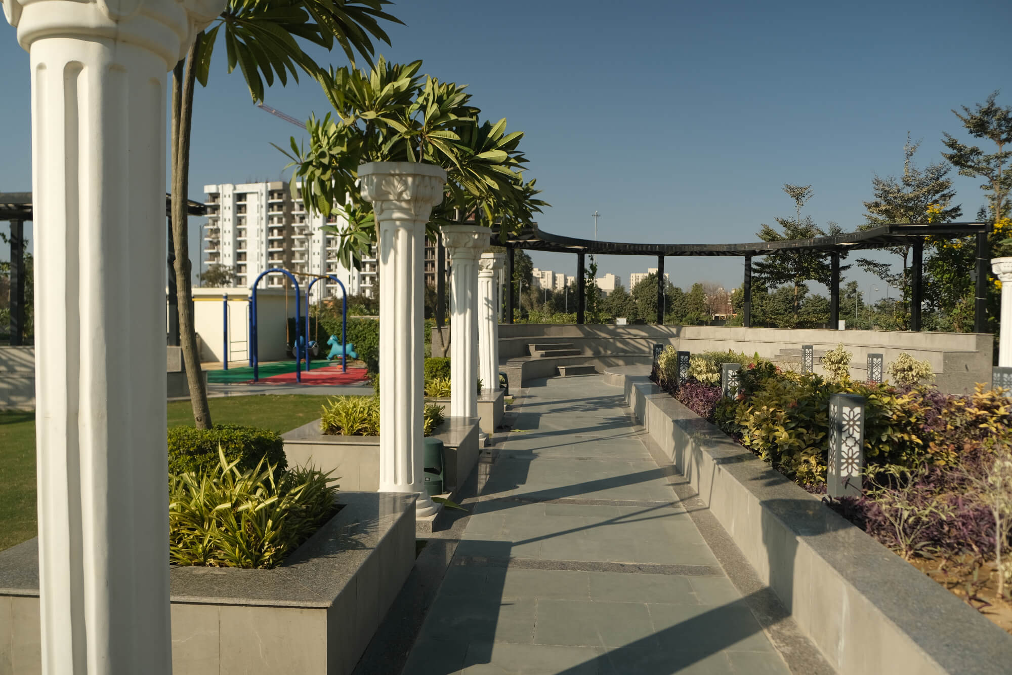 Mapsko ASPR Hills — Landscaped Garden Walkway