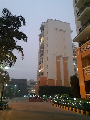 Suncity Heights — 5 BHK + Penthouse